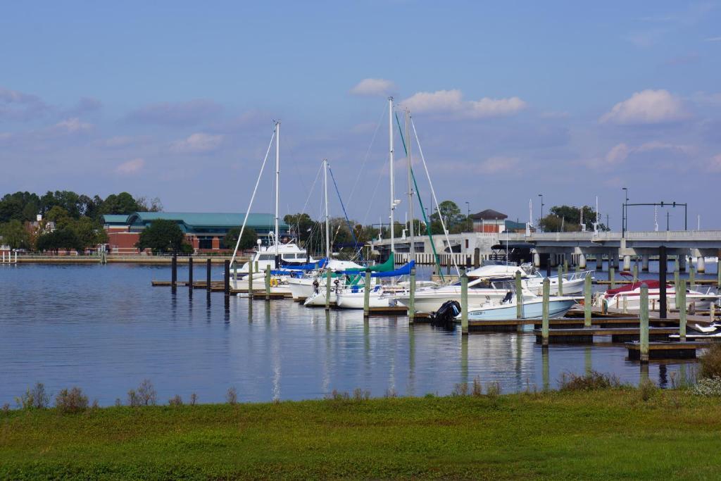 Bridgepointe Hotel & Marina New Bern Kültér fotó